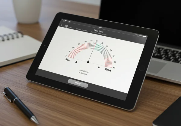 Clean device screen showing online violin tuner, no clutter